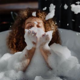 Using bath bombs in a whirlpool tub