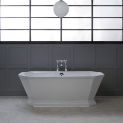 The difference between steel and acrylic baths